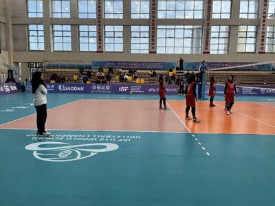 والیبال قهرمانی دانش‌آموزان جهان/دختران ایران یقه بلغارستان را هم گرفتند