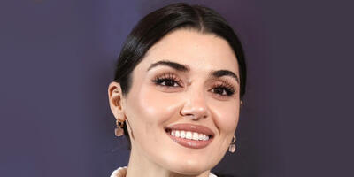 جذاب‌ترین لباس‌های مجلسی هانده ارچل که سال ۲۰۲۵ را رنگارنگ‌تر کردند - چی بپوشم