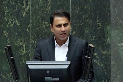  سعیدی: عرش الهی با ریاکاری و تبعیض و اختلاس به لرزه در خواهد آمد نه با موی دختران سرزمینم/ به جای اینکه مدعی باشیم باید پاسخگوی مردم باشیم