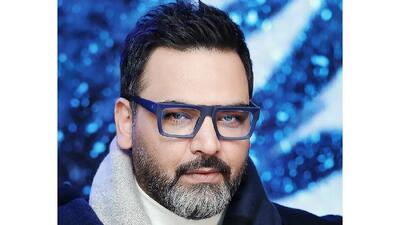 تغییر جنجالی قیافه احسان علیخانی؛ مجری محبوب را با این مدل مو نمی‌شناسید!