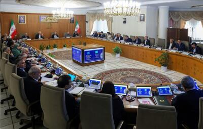 جزئیات جلسه هیئت دولت منتشر شد / تصویب آیین‌نامه جبران قدرت خرید اقشار متوسط و کم‌درآمد جامعه / روند بازسازی مناطق آسیب‌دیده از حمله در دستور کار قرار گرفت