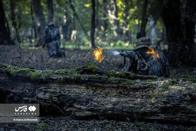 تصاویر: تمرین تخصصی رزم در جنگل توسط یگان ویژه فاتحین