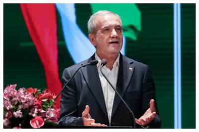 پزشکیان در مراسم روز دانشجو: اصل موضوع تحمل یکدیگر است؛ چرا وقتی دانشجویی صحبت می‌کند، او را هو می‌کنید؟