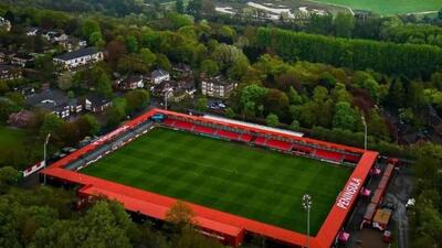 معماری چشم‌نواز ورزشگاه تیم دسته چهارمی انگلیس