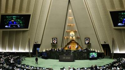 تجهیزات هوشمند وارداتی در شبکه‌های ارتباطی همراه رجیستر می‌شوند