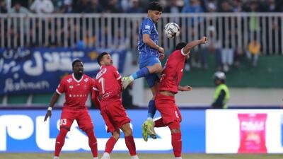 این جوان به کار قلعه‌نویی می‌آید