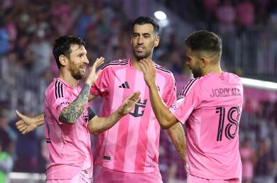 واکنش جالب مسی به خداحافظی آلبا و بوسکتس