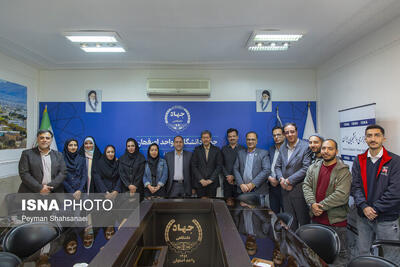  حضور استاندار اصفهان در ایسنا