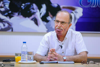  منطق عجیب سیاهی اینترنت سفید