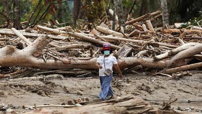  سیل و رانش زمین در آسیا جان بیش از ۱۷۰۰ نفر را گرفت