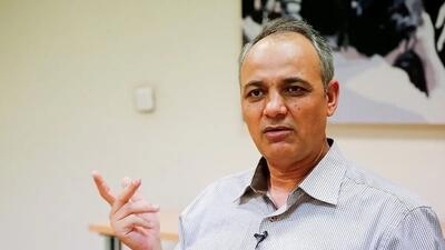 کنایه تند احمد زیدآبادی به دستور تازه پزشکیان برای سیاه کردن سیم کارت سفید؛ اقتدار حالت معکوسش را هم دارید!