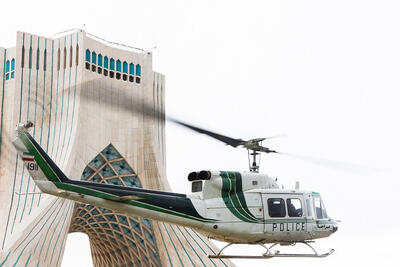 ببینید | فرود یک هلیکوپتر در میدان آزادی تهران