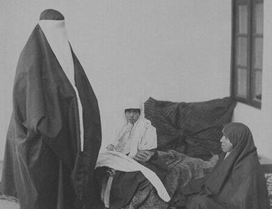  تنها زنی که دندان عاریه گذاشت، چون دهانش را نامحرم دیده بود انگشت‌نما شد