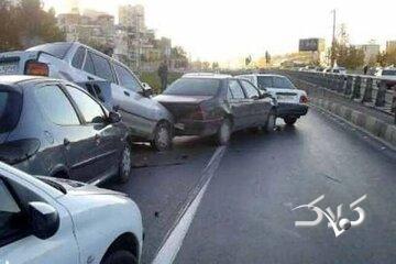 تصادف زنجیره‌ای دو پراید، یک وانت، یک سمند و یک پژوی ۲۰۶ در اتوبان امام‌علی/ چند نفر مصدوم شدند - مجله اینترنتی کولاک