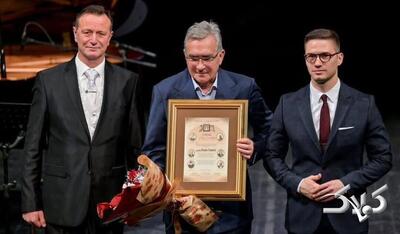 سرمربی سابق پرسپولیس در تالار مشاهیر | برانکو ایوانکوویچ پاداش دستاورد خود را گرفت + عکس - مجله اینترنتی کولاک