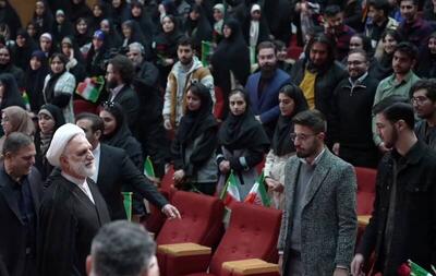 فیلم/ لحظه ورود اژه‌ای در جمع دانشجویان زنجانی