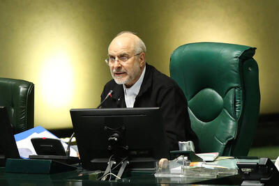 نظام سلطه از دانشجوی ایرانی کینه تاریخی در دل دارد/ مدعیان جزایر سه گانه اراده‌ ملت ایران برای دفاع از تمامیت ارضی خود را آزمایش نکنند