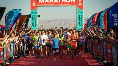  واکنش منطقه آزاد کیش به حواشی اخیر: کلیه امور اجرایی ماراتن کیش با حضور و نظارت نیروهای انتظامی، امنیتی، حراست و اعضای شورای تأمین برگزار شد / زمان رقابت بانوان ۵ صبح تعیین شده بود / از شرکت کنندگان برای پایبندی صریح و الزام‌آور به حجاب تعهد کتبی گرفته شده بود