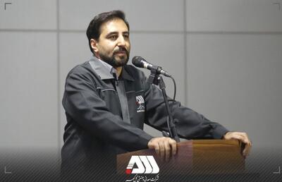 ایمان عتیقی مرد سال فولاد ایران شد 