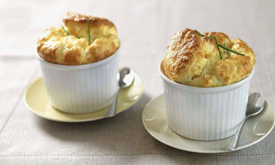  طرز تهیه سوفله پنیر و تره فرنگی؛ پیش‌ غذای شیک فرانسوی در ۴۰ دقیقه