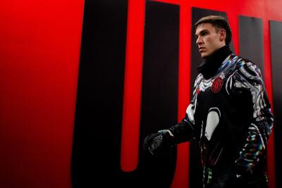 منچستریونایتد هافبکی دارد که باید پیش از کوبی مینو از تیم برود - پارس فوتبال