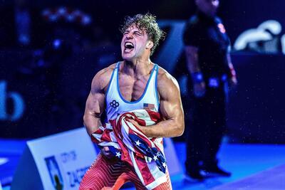 جوایز میلیون دلاری به قهرمانان کشتی آمریکا/ آغاز چرخه المپیک لس‌آنجلس با پاداش ۲۸۵ هزار دلاری - پارس فوتبال