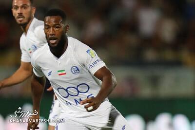 مهاجم استقلال باز هم از لیست خط خورد - پارس فوتبال