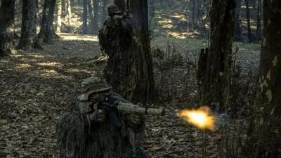 عکس‌های جذاب از تمرین یگان ویژه فاتحین در میان جنگل و مرداب