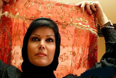  عکس / انتشار فریم ناب و دیده نشده از فرزانه کابلی و هادی مرزبان؛ قاب دو نفره‌ای که صمیمیت زوج هنری را در سال ۱۳۹۵ به نمایش گذاشت! / سند اصالت تئاتر ایران
