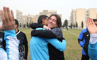 دیدار صمیمانه ساپینتو با رضاییان در تمرین امروز آبی ها / عکس - سلام نو