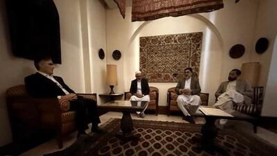 عکس خبرساز فرزین با صرافان افغانستانی/ ماجرا چه بود؟ - سرمایه و بورس