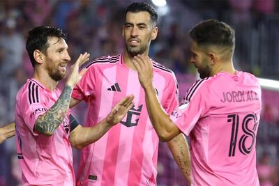 مسی: خوشحالم که بازنشستگی باشکوهی را برای آلبا و بوسکتس ساختیم