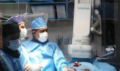 نخستین عمل موفق کاشت دریچه آئورت از طریق کاتتر (TAVI) در بیمارستان قائم (عج) مشهد انجام شد (۱۶ آذر ۱۴۰۴)