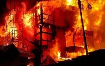  آخرین جزئیات آتش سوزی در غرب هند / چند نفر کشته شدند؟