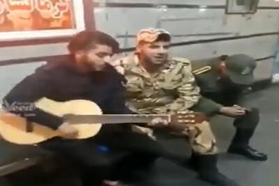  آواز خیابانی؛ دوتا سرباز تو ترمینال یکی جگرسوز آواز خوند اونیکی هم عین ابر گریه میکنه