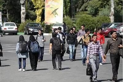 دوراهی سخت دانشجو؛ ادامه علم یا تأمین نان