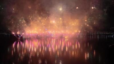  پس از پنج سال وقفه، درخت کریسمس شناور نمادین ریودوژانیرو در دریاچه رودریگو د فریتاس بار دیگر روشن شد