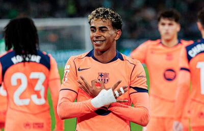 بازیکن رئال بتیس: اگر از پنالتی بارسلونا حرف بزنم، محرومم می‌کنند!