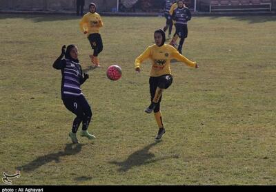 فوتبال بانوان/  شکست بانوان سپاهان مقابل مدافع عنوان قهرمانی - تسنیم