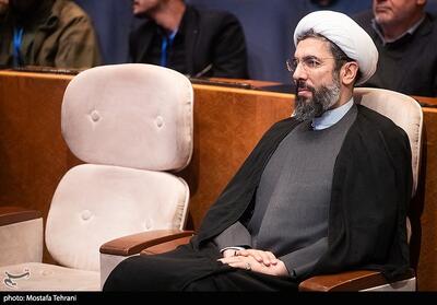 رستمی: ترکیب نظر و  عمل رهبر انقلاب الگوی جهان‌شمول نظریه اسلامی را ارائه می‌دهد - تسنیم