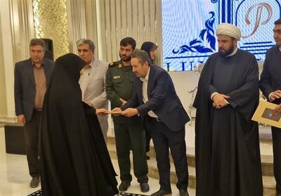 آیین تکریم و تجلیل از مادران و همسران شهدا در چهاردانگه - تسنیم