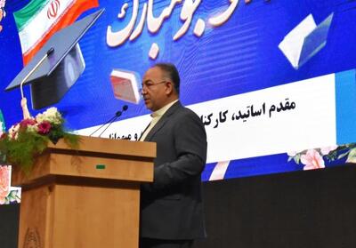 آینده آموزش در پیوند قلب مهربان معلم با قدرت فناوری نوین رقم خواهد خورد - تسنیم