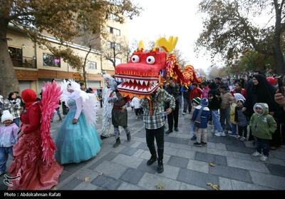 اجرای 11 نمایش صحنه‌ای و خیابانی در همدان - تسنیم