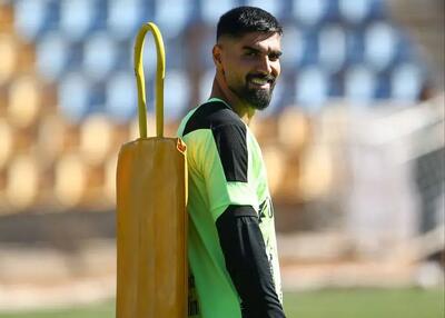 لبخند کافی نیست، گل بزن رضا!