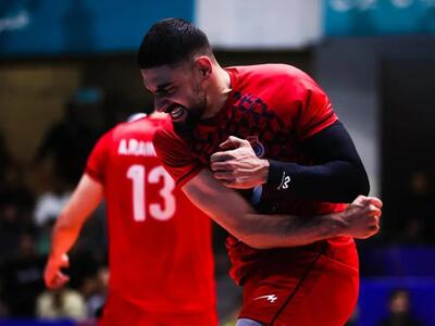 تنها بازیکن والیبال ایران با مثبت ٩٠ امتیاز