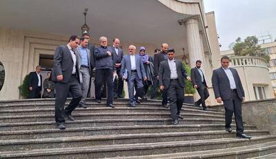 سرمقاله سازندگی/ کمک به دولت