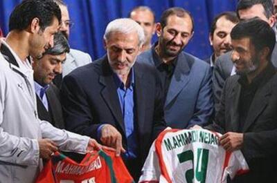 دادکان: علی دایی اخراج شد چون احمدی‌نژاد را به رختکن راه نداد!