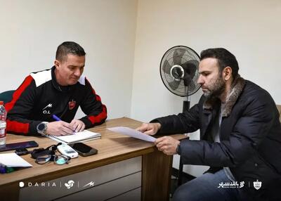  جلسه کوتاه مدیر ورزشی پرسپولیس با اوسمار