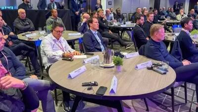 دیدار امیر قلعه‌نویی با سرپرست دفتر حفاظت منافع ایران در واشنگتن