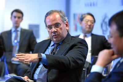 روزنامه اطلاعات: دیدگاه های سریع القلم زاییده اقتصاد غیررقابتی است که خواهان سقوط دهک های جامعه به سمت طبقات پایین تر است